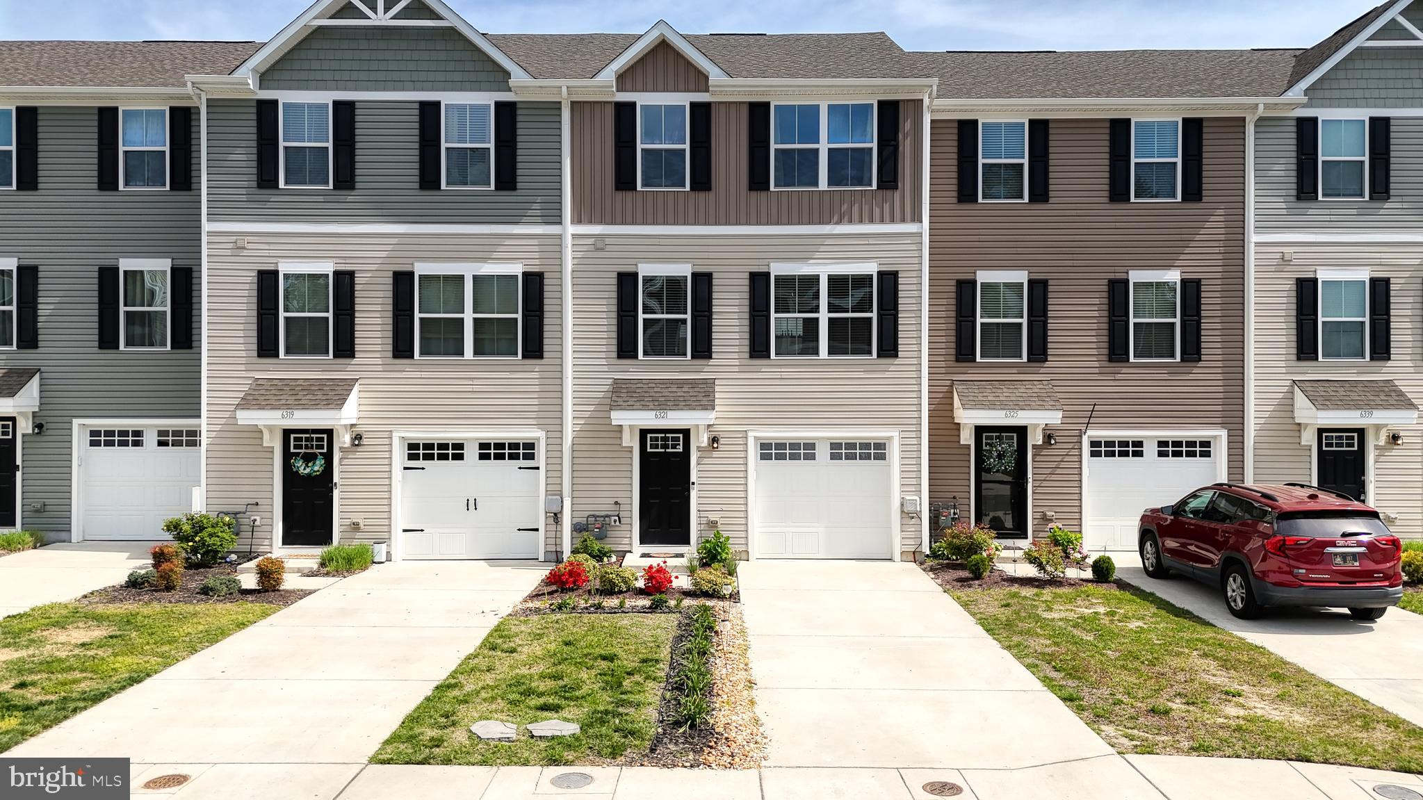6321 PEBBLEBROOK DRIVE