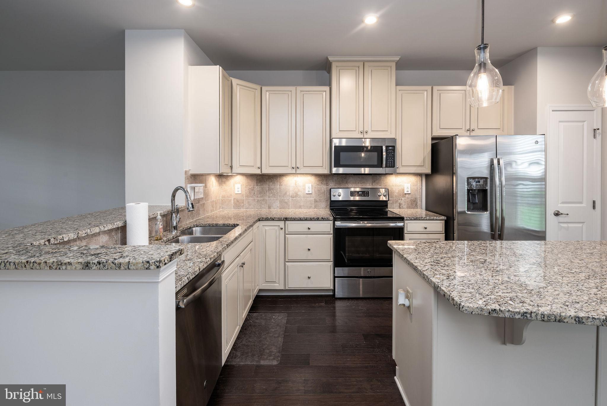 30101 PLANTATION DRIVE B5-1
