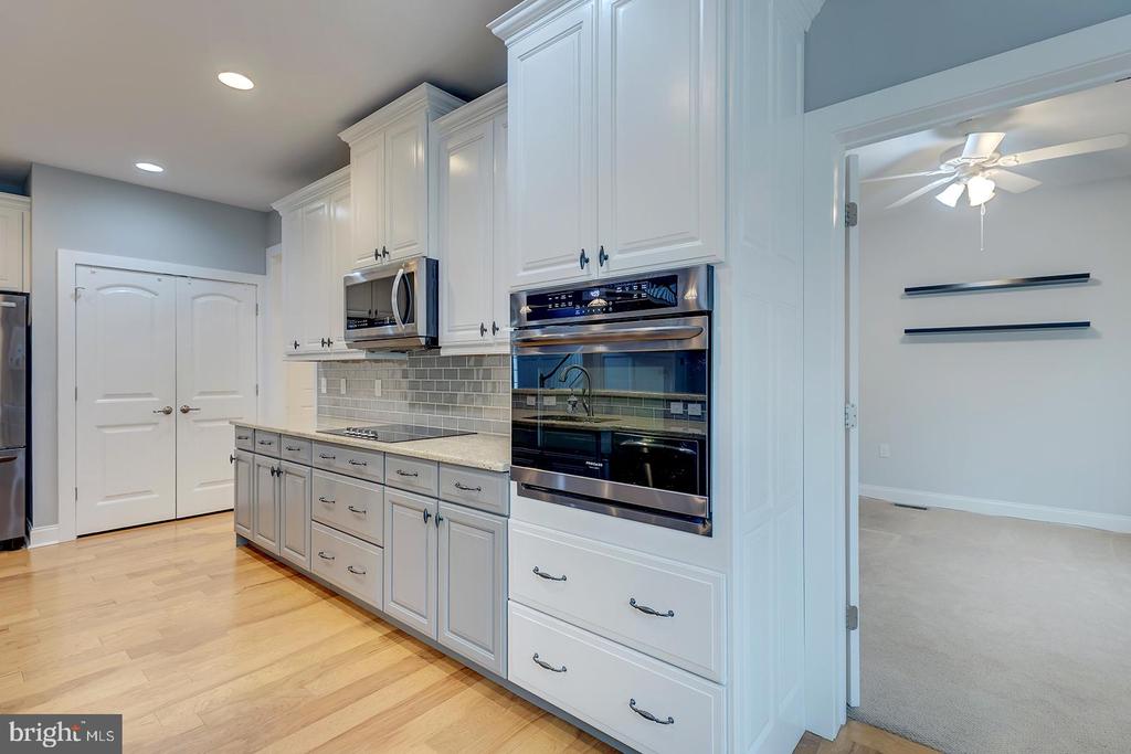 18524 ROSE COURT