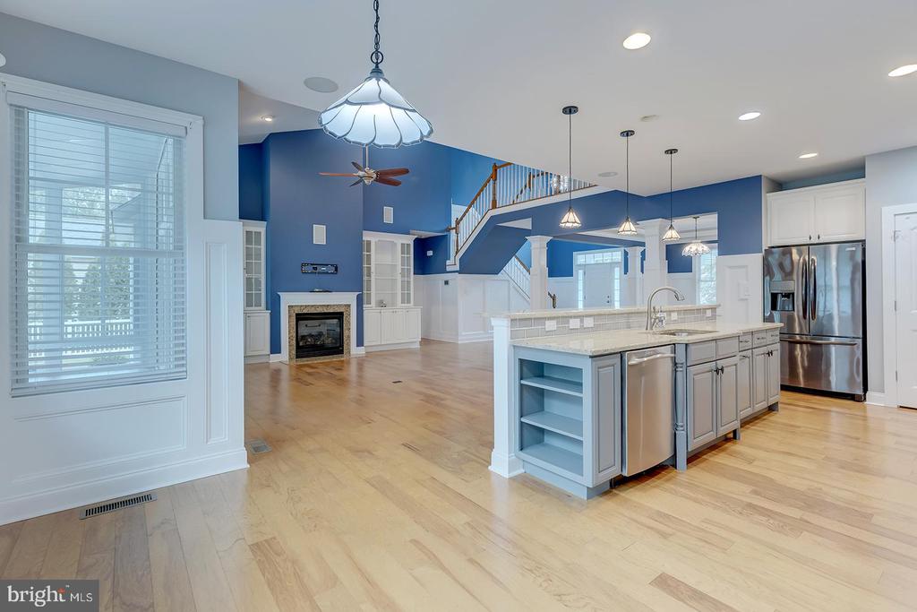 18524 ROSE COURT