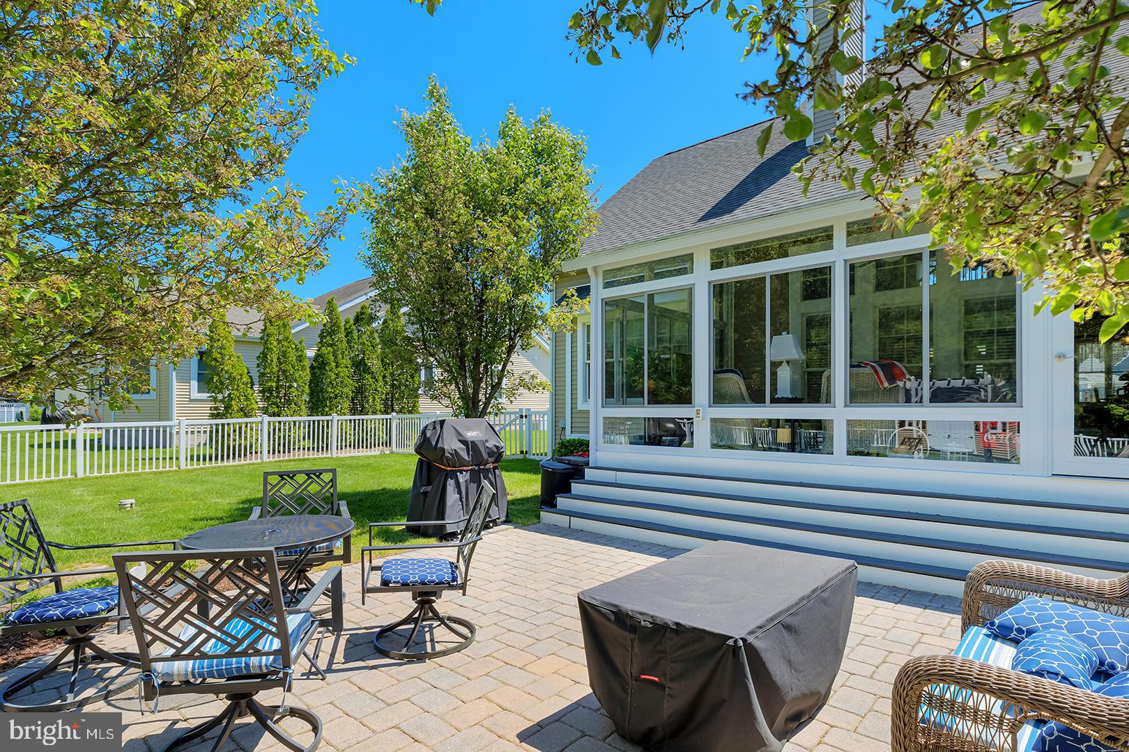 18524 ROSE COURT