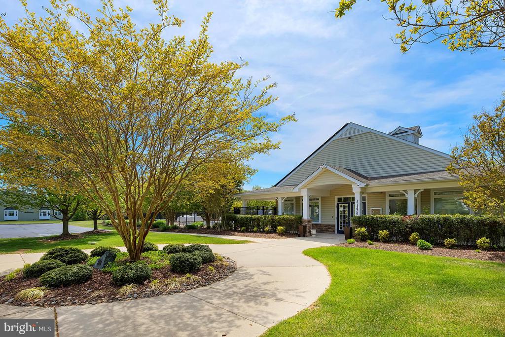 18524 ROSE COURT