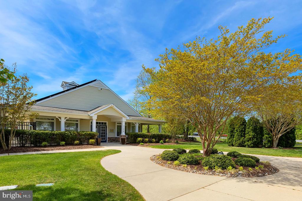 18524 ROSE COURT