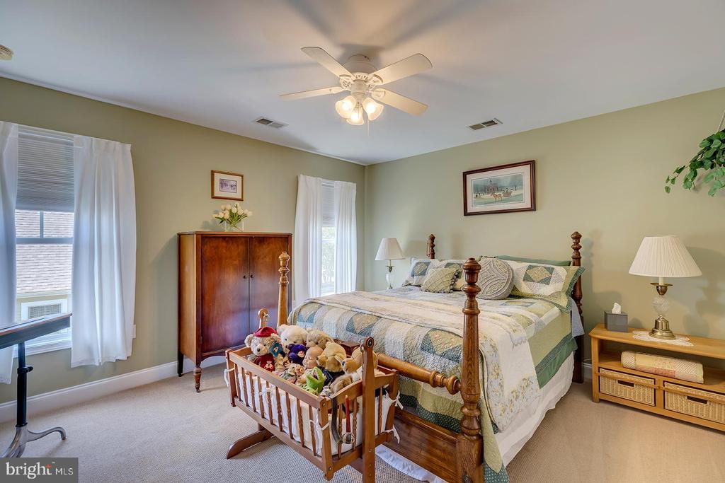 18524 ROSE COURT