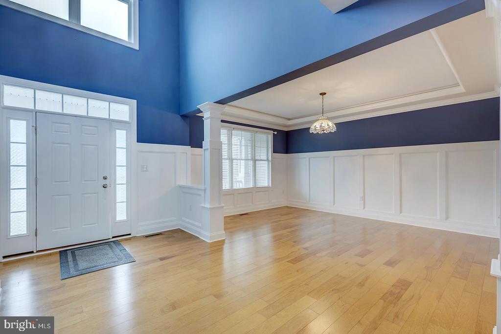 18524 ROSE COURT