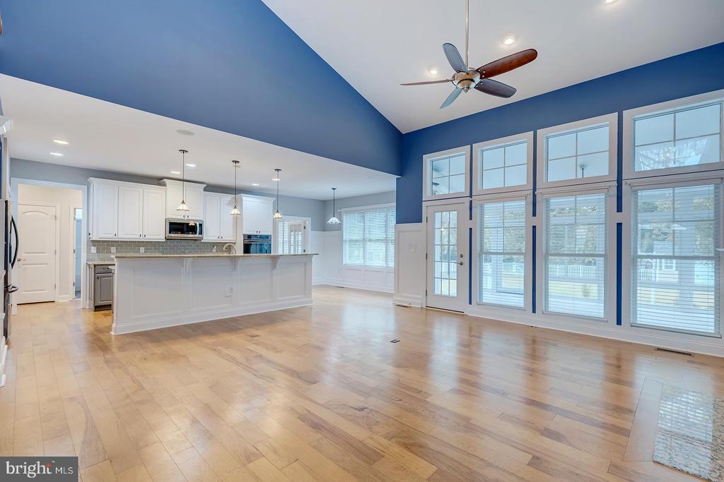 18524 ROSE COURT