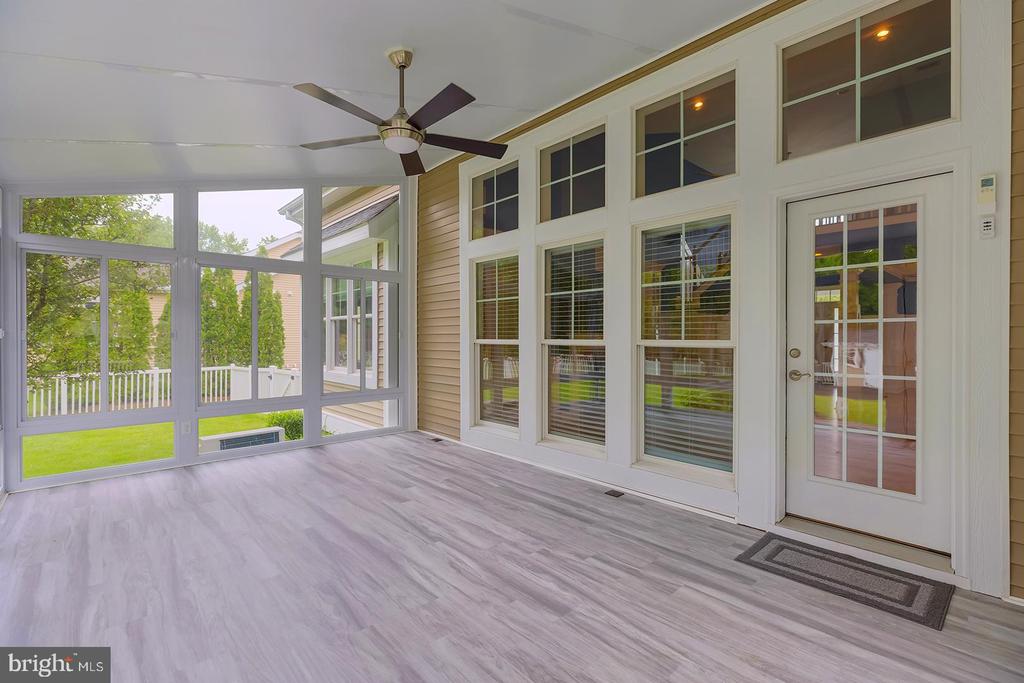 18524 ROSE COURT