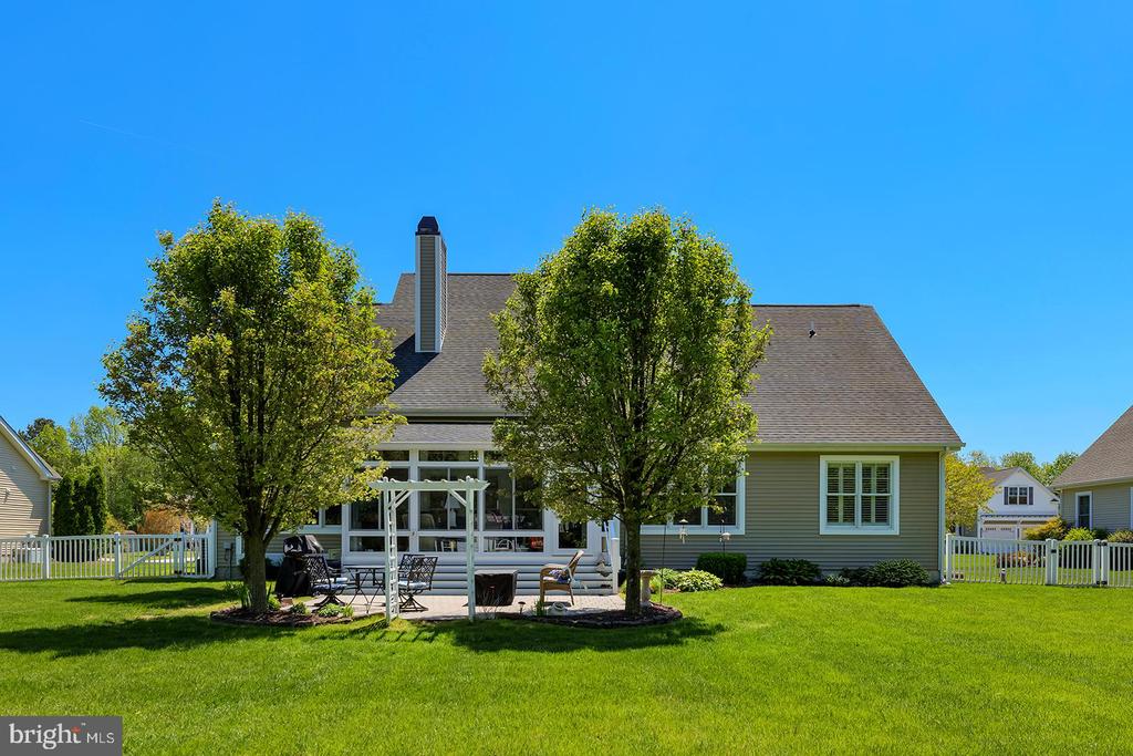 18524 ROSE COURT
