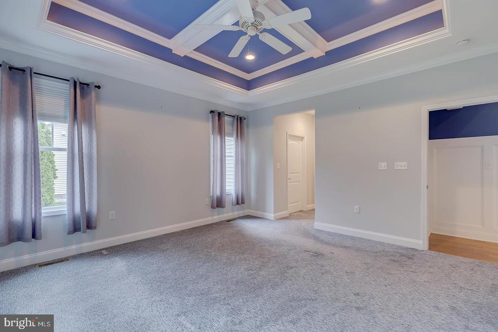 18524 ROSE COURT