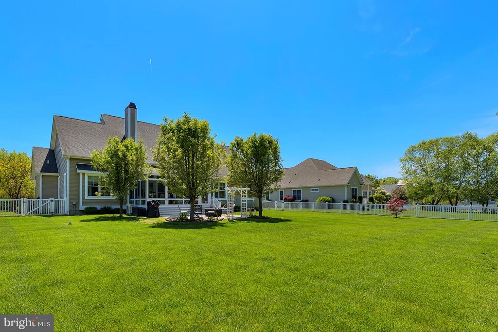 18524 ROSE COURT