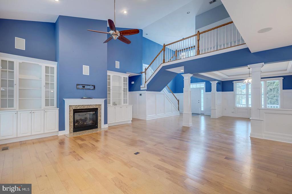 18524 ROSE COURT