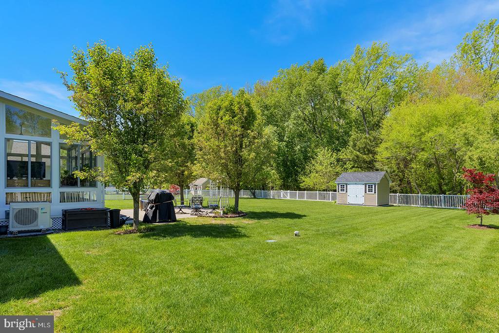 18524 ROSE COURT