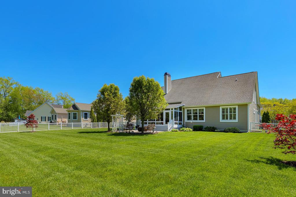 18524 ROSE COURT
