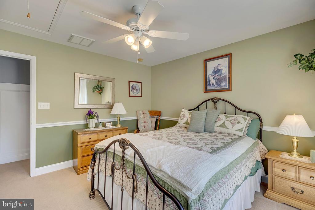 18524 ROSE COURT