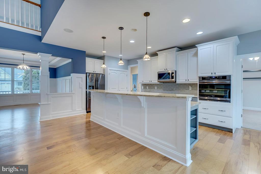18524 ROSE COURT