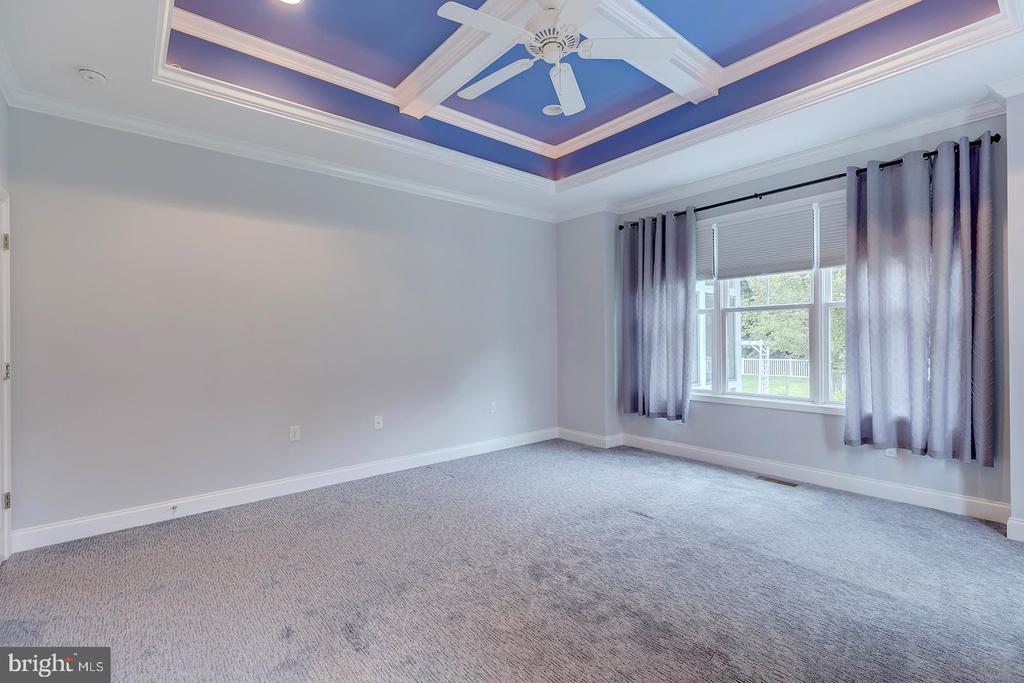 18524 ROSE COURT