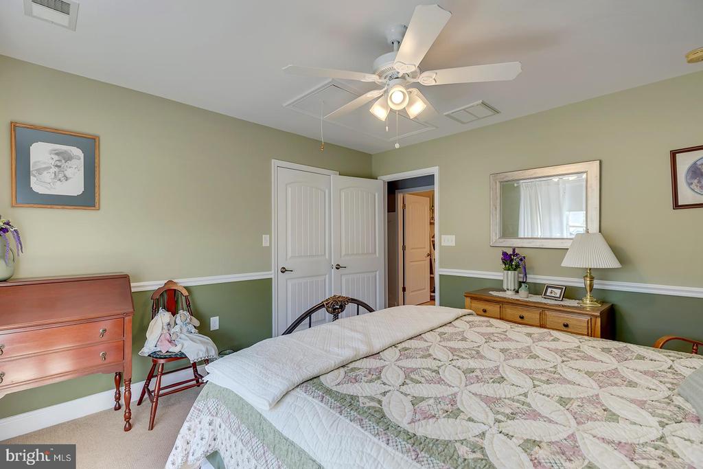 18524 ROSE COURT