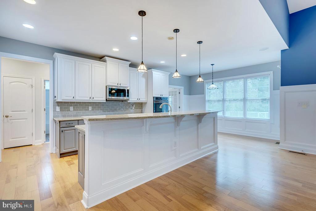 18524 ROSE COURT