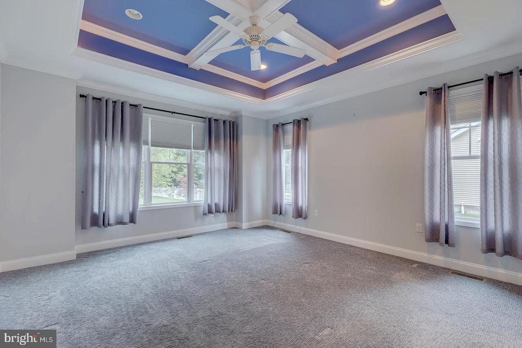 18524 ROSE COURT