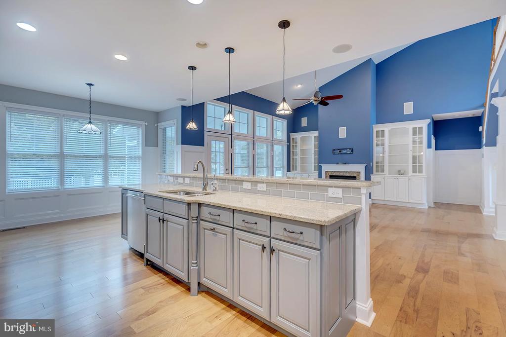 18524 ROSE COURT