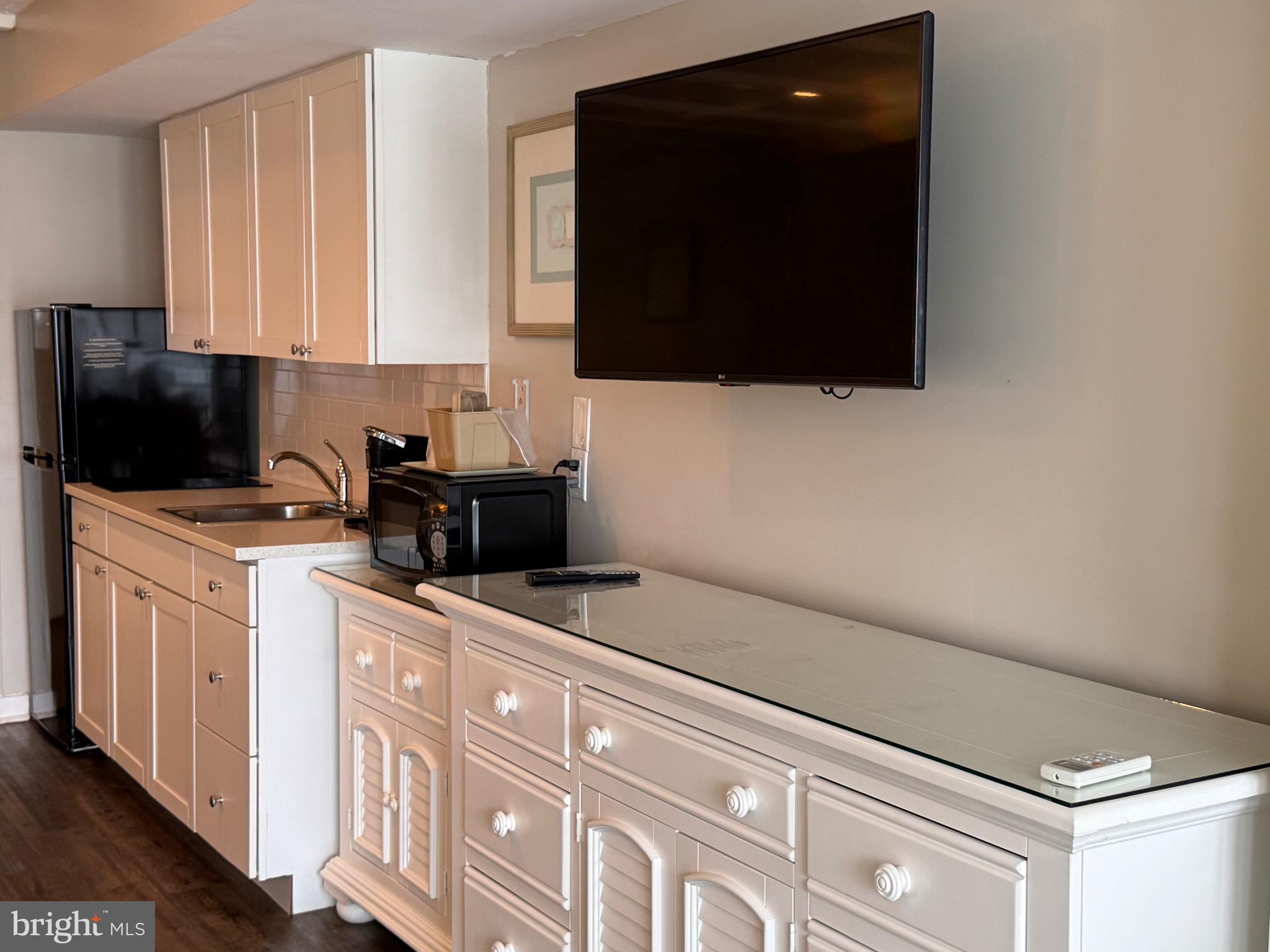 1 READ AVENUE 110B