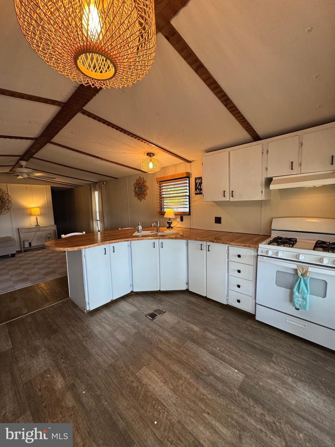 35573 E HARBOR DRIVE 37624