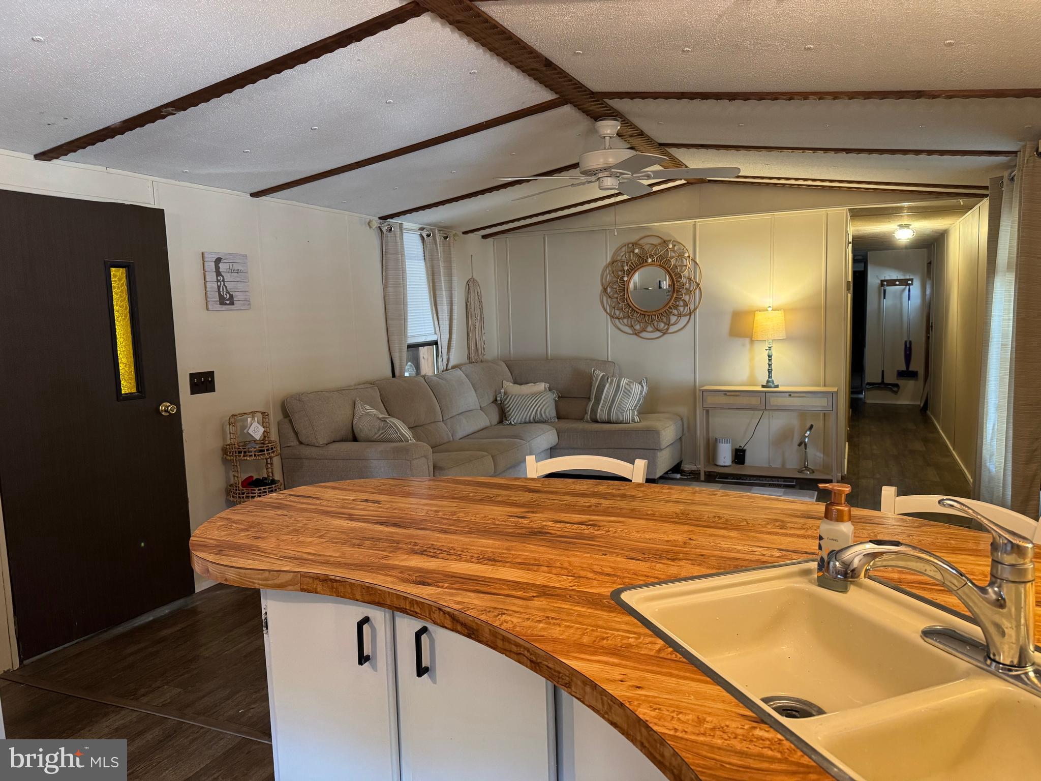 35573 E HARBOR DRIVE 37624
