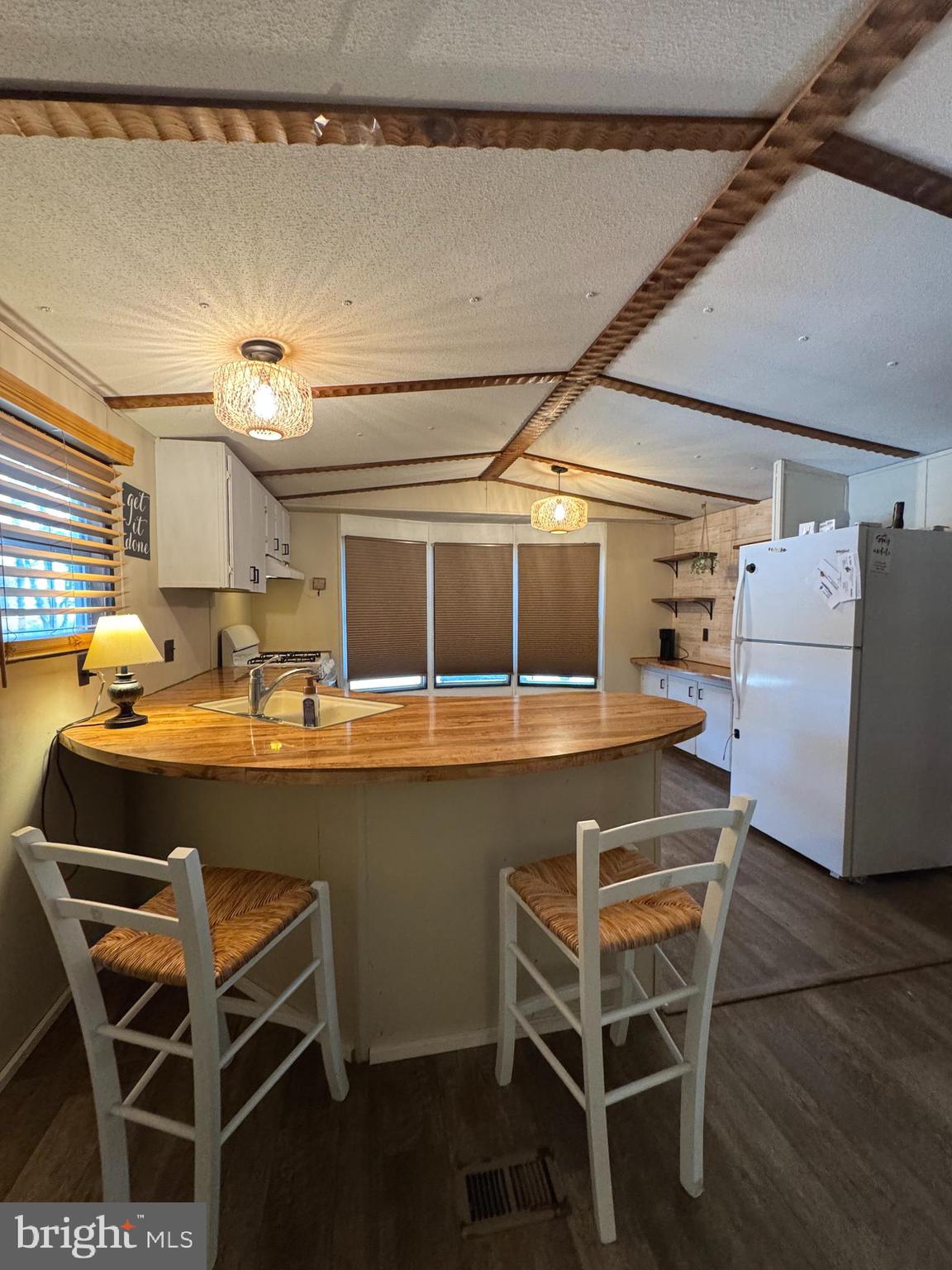35573 E HARBOR DRIVE 37624