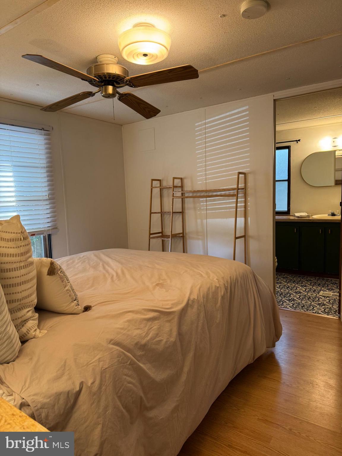 35573 E HARBOR DRIVE 37624