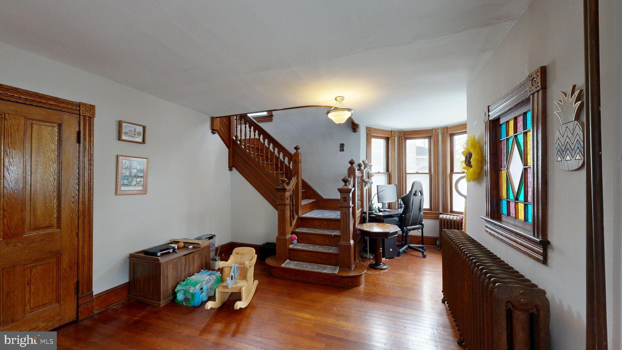 504 SE FRONT STREET