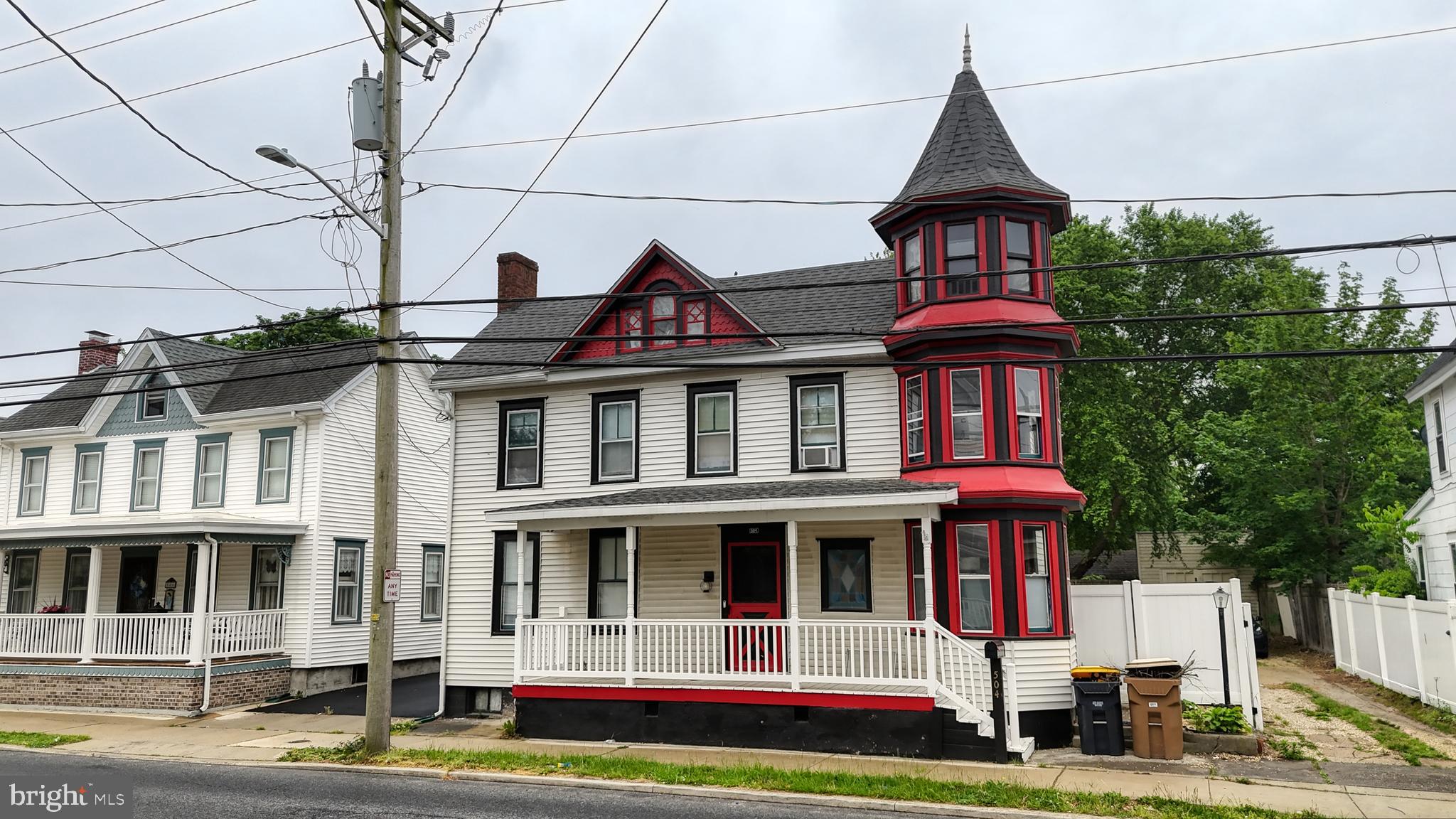 504 SE FRONT STREET