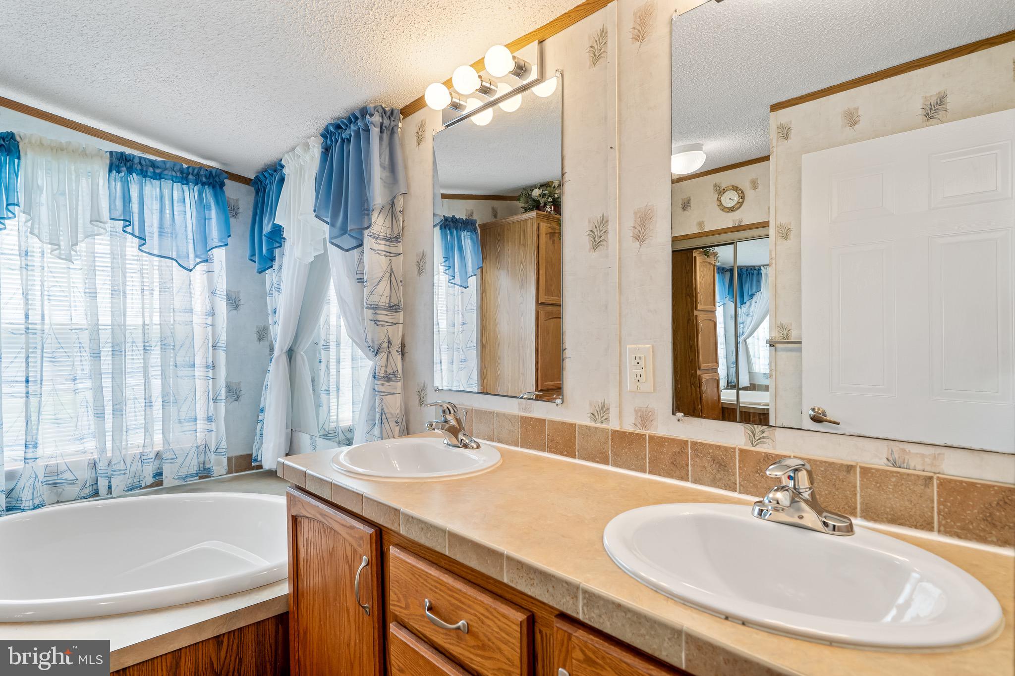 32845 S CAPTAINS WAY