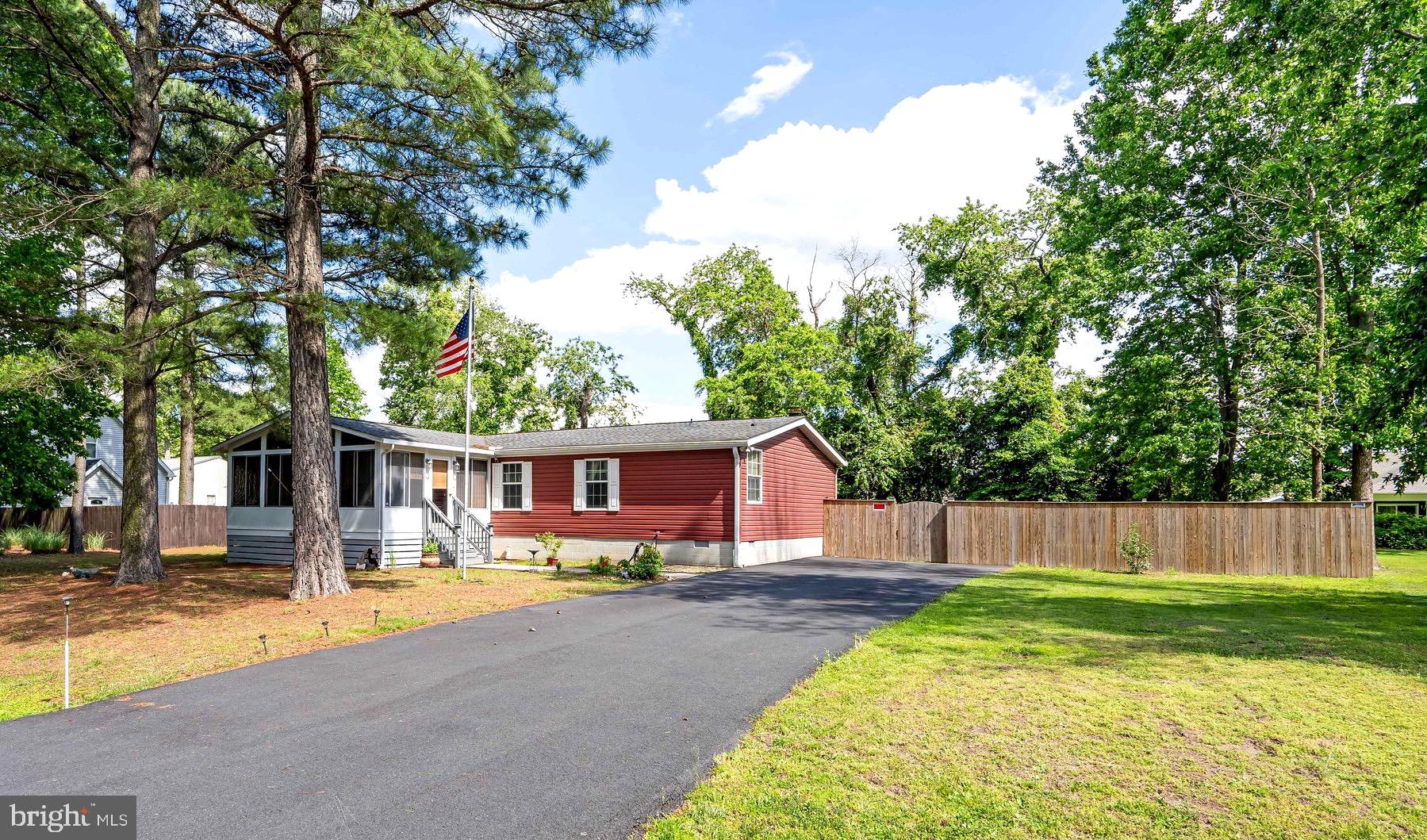 32845 S CAPTAINS WAY