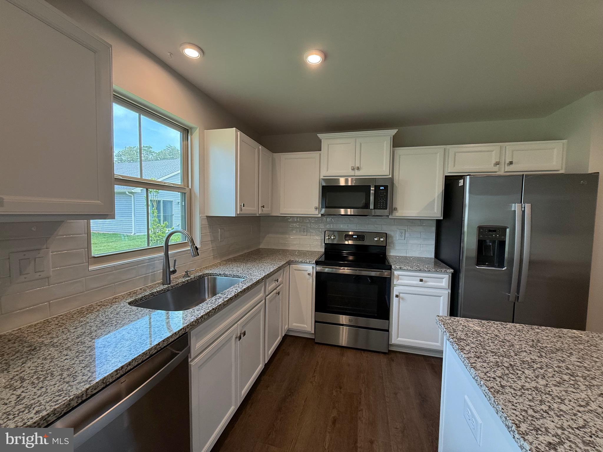 25237 TANNIN CIRCLE