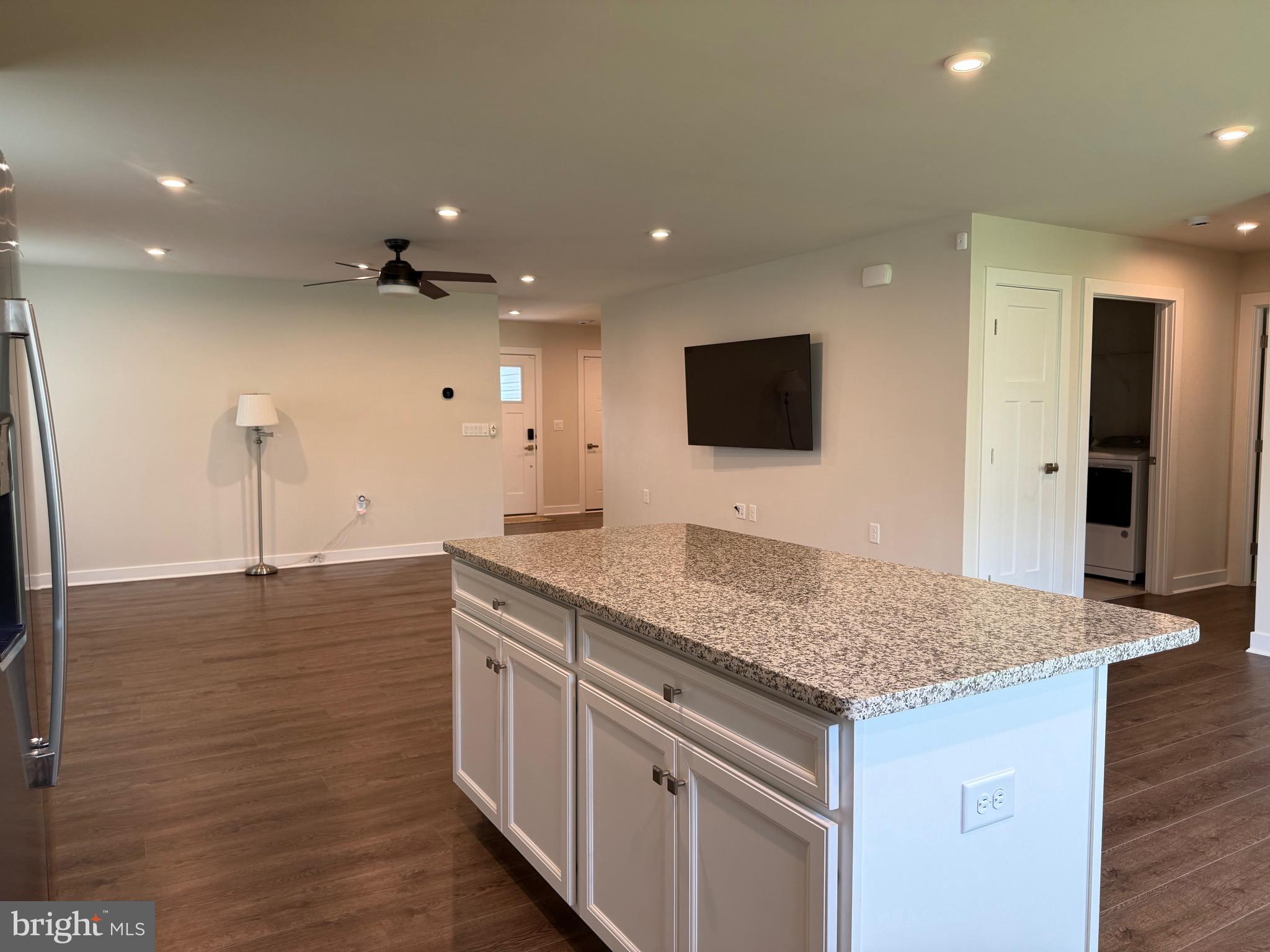 25237 TANNIN CIRCLE