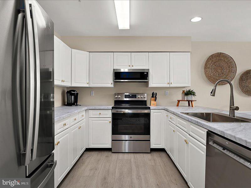 3800 SANIBEL CIRCLE 3816