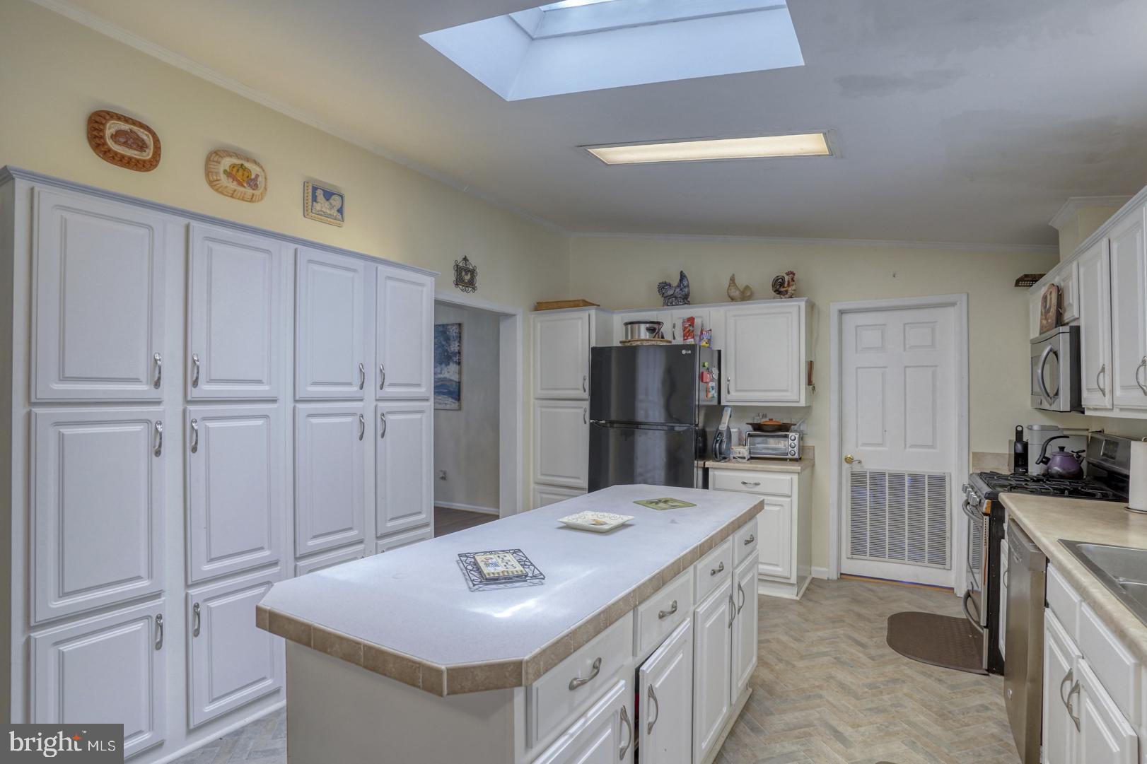 36418 FIR DRIVE