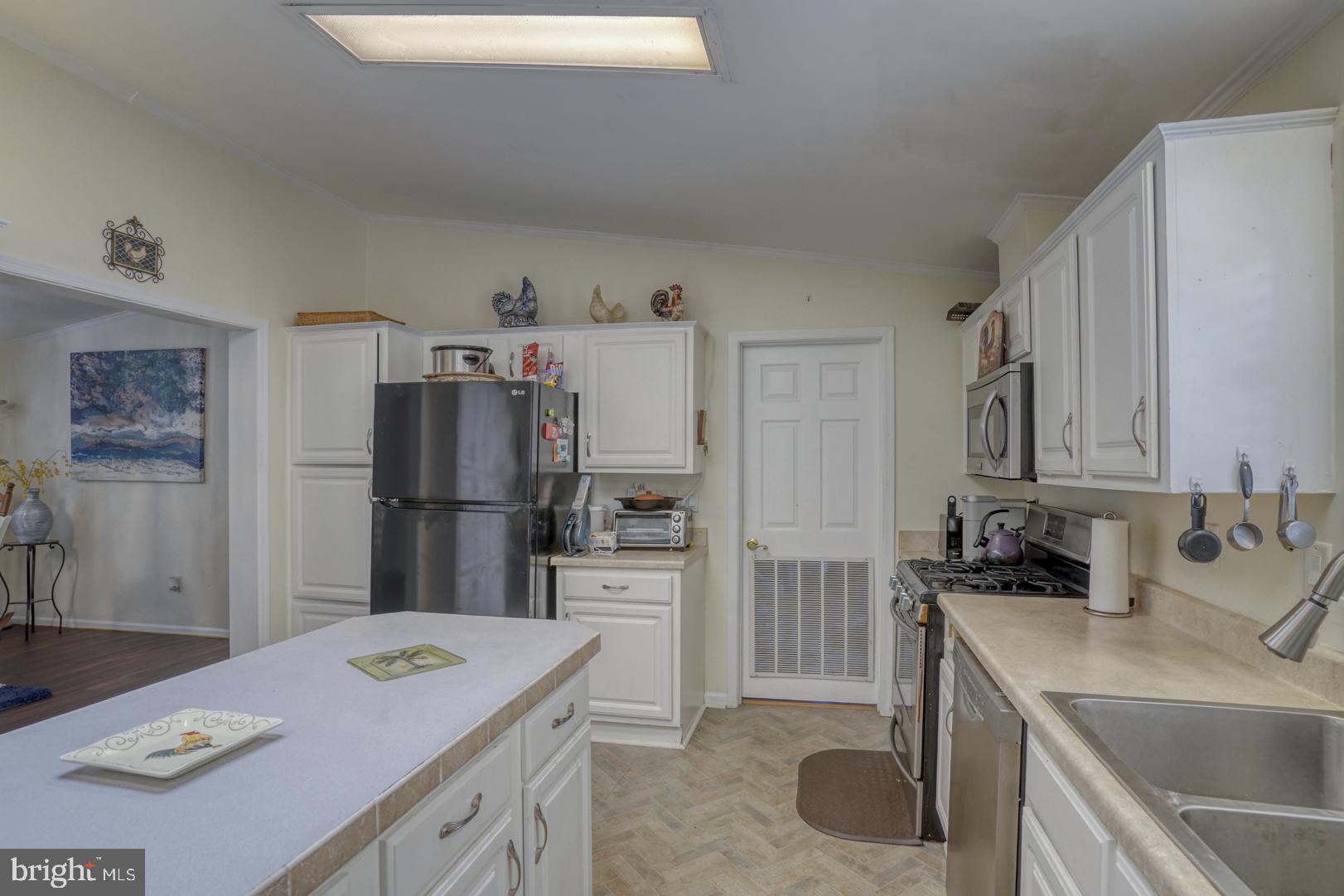 36418 FIR DRIVE