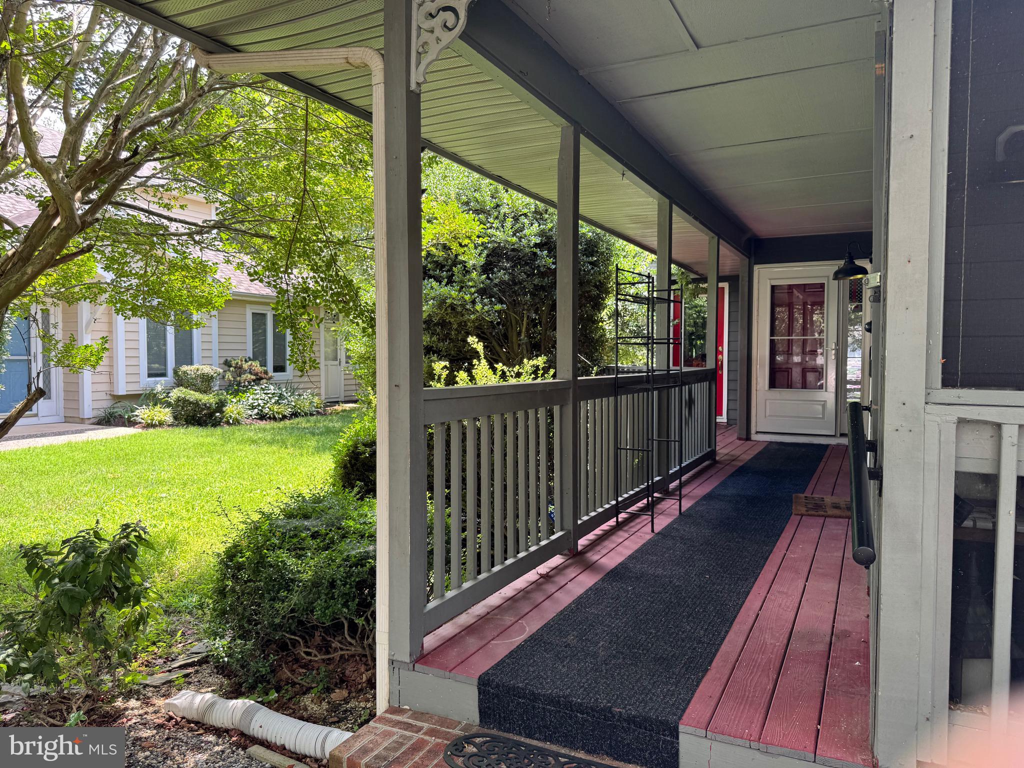 131 LAKESIDE DRIVE