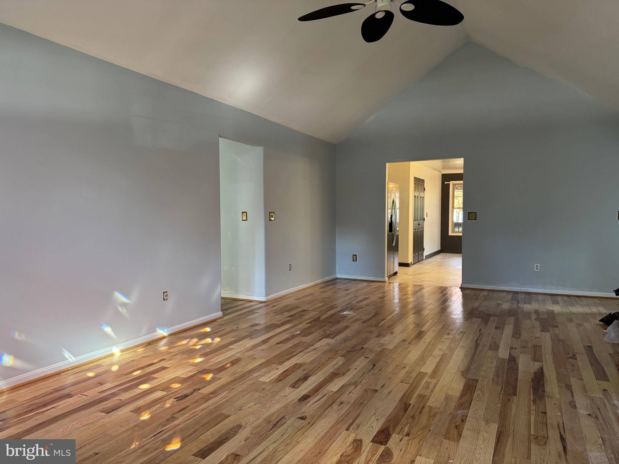 131 LAKESIDE DRIVE