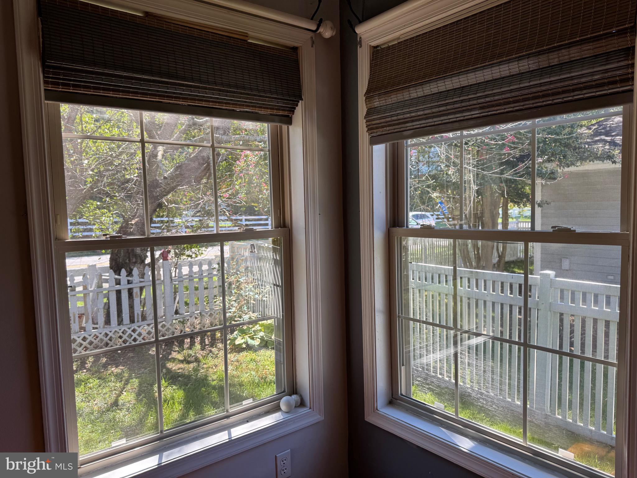 131 LAKESIDE DRIVE