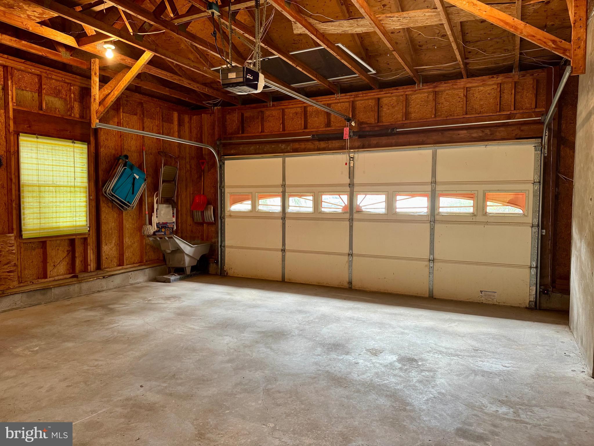 34135 POPLAR LANE