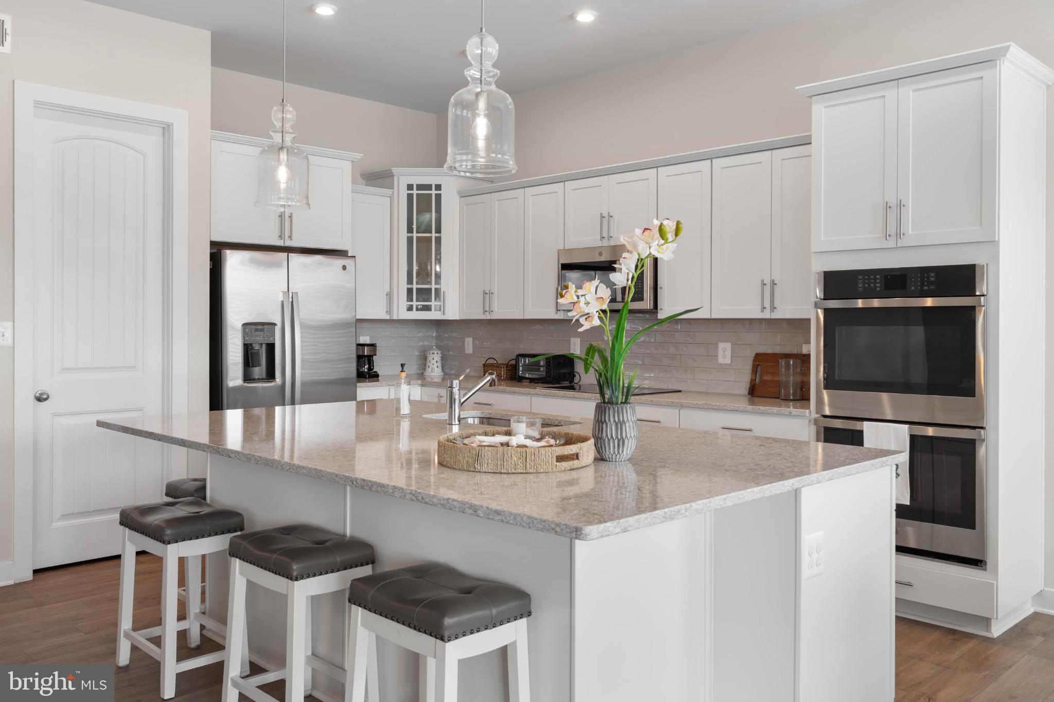 33704 HILLTOP BOULEVARD