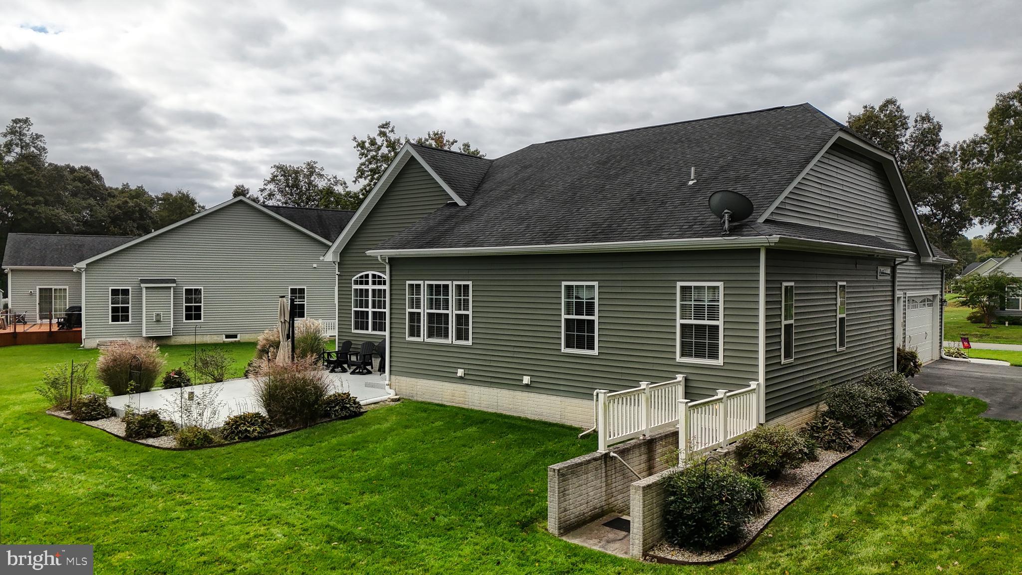 20901 WOODLAKE CIRCLE