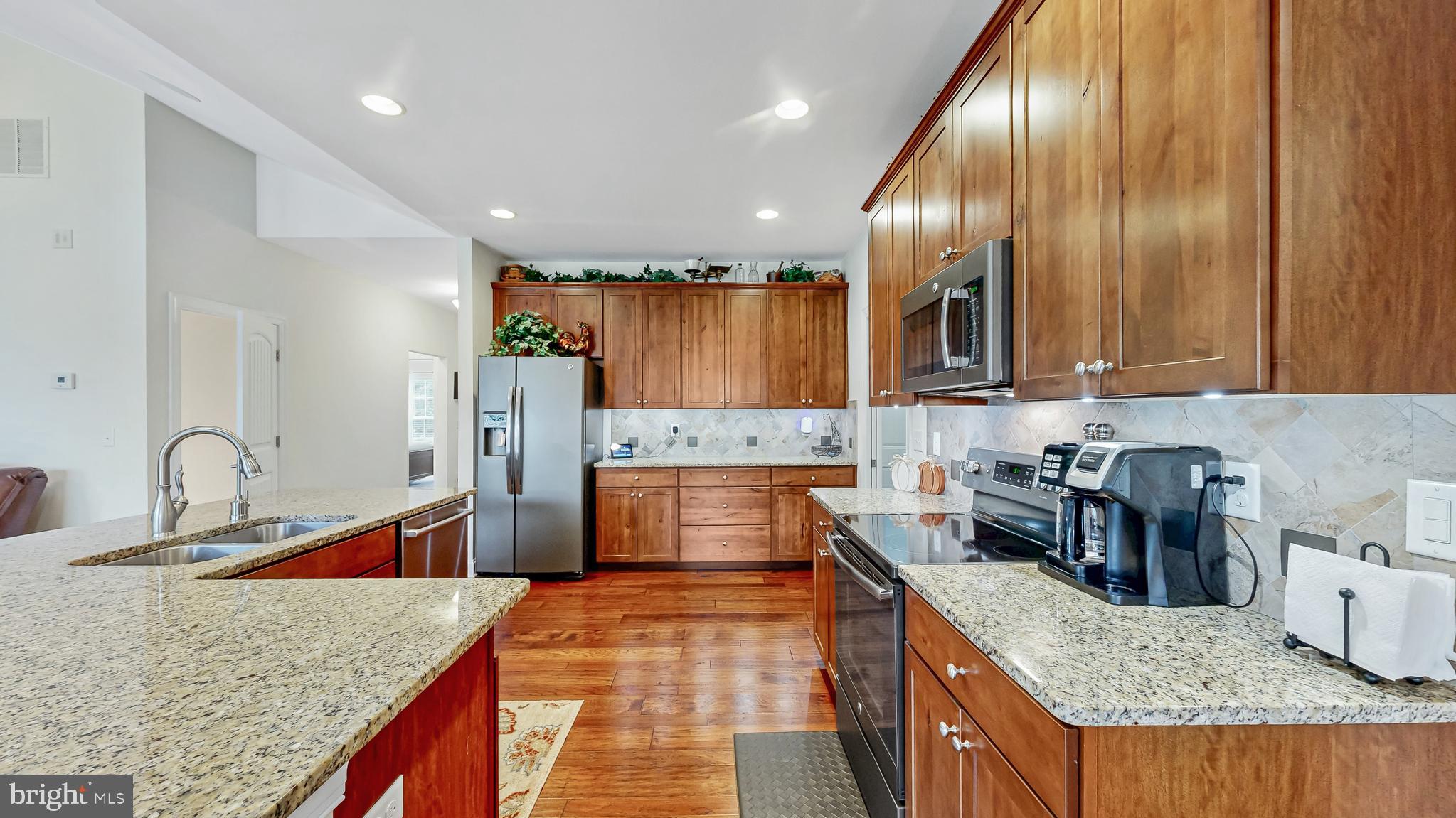 20901 WOODLAKE CIRCLE