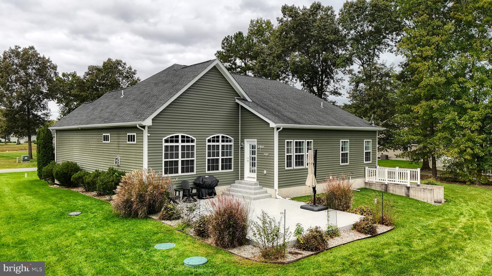 20901 WOODLAKE CIRCLE