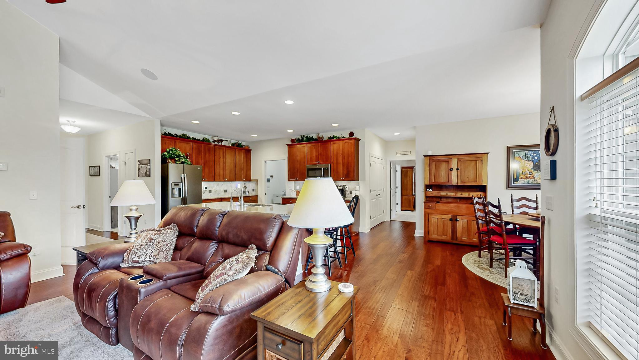 20901 WOODLAKE CIRCLE