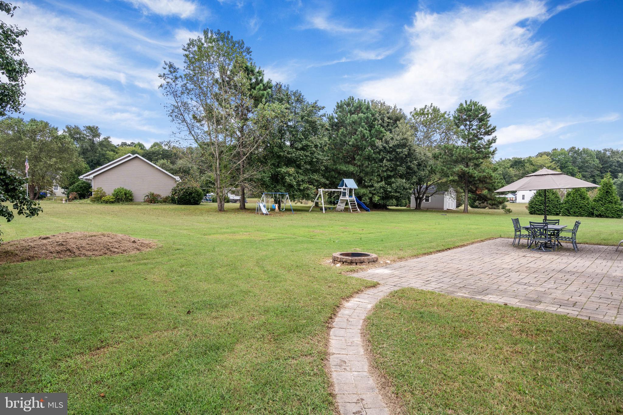 25911 COUNTRY MEADOWS DRIVE