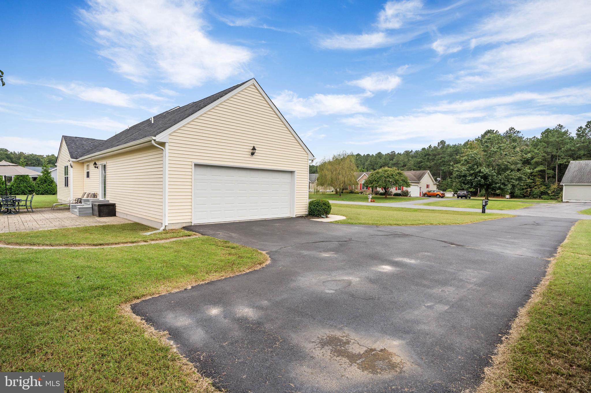 25911 COUNTRY MEADOWS DRIVE