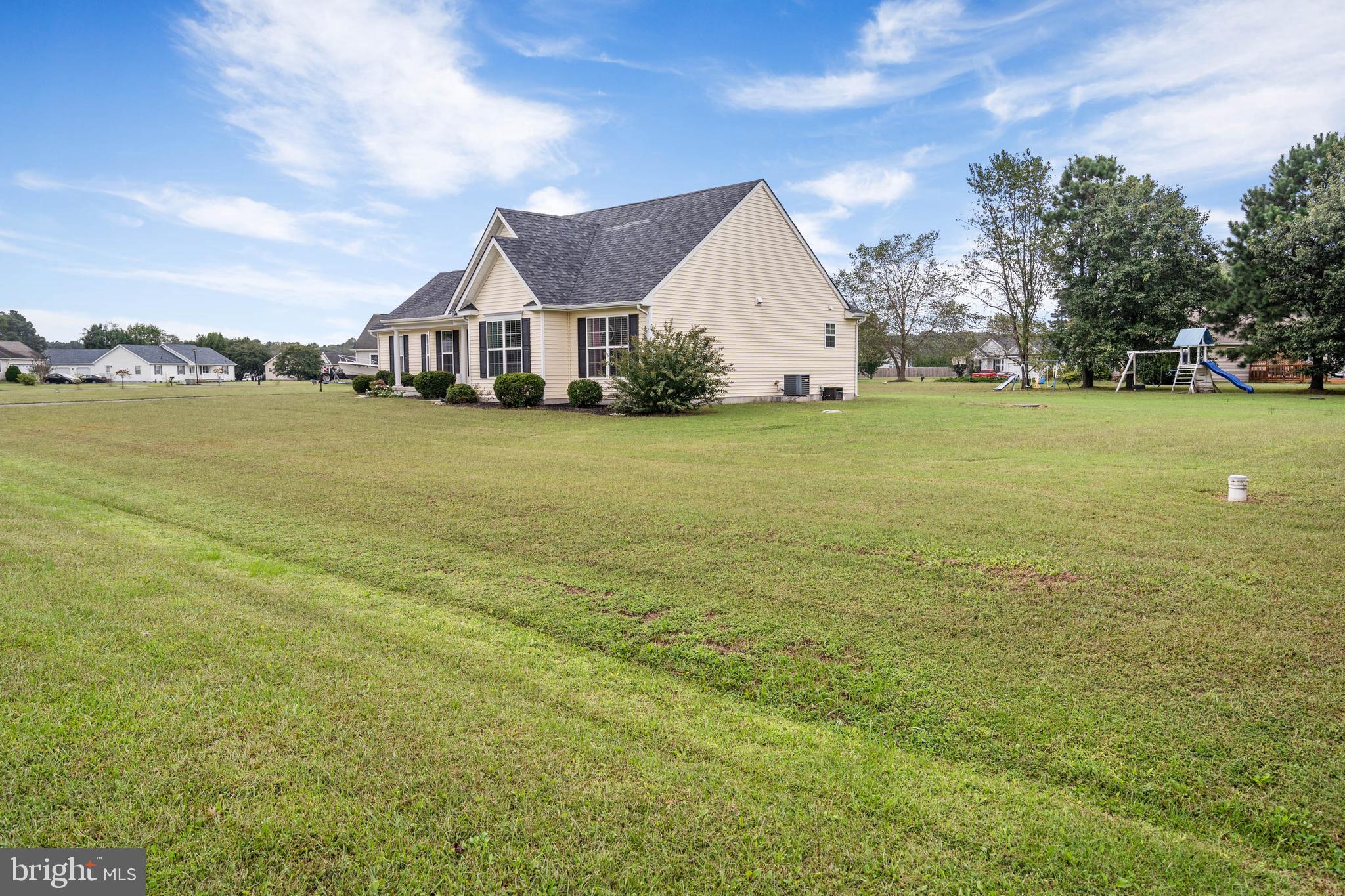 25911 COUNTRY MEADOWS DRIVE